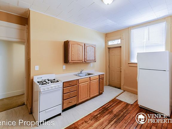 3rd image of 1619 Highland St APT G