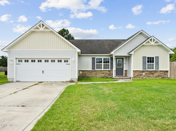 114 Rosemary Avenue, Hubert, NC 28539