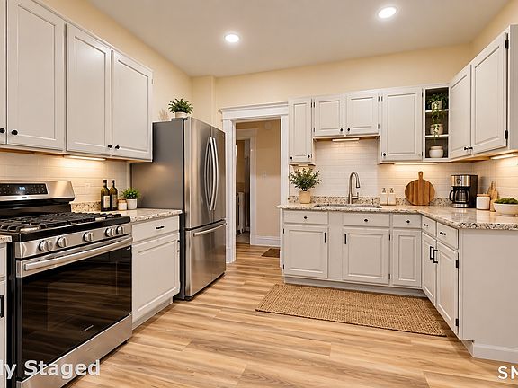 3rd image of 17 Bond St APT 1