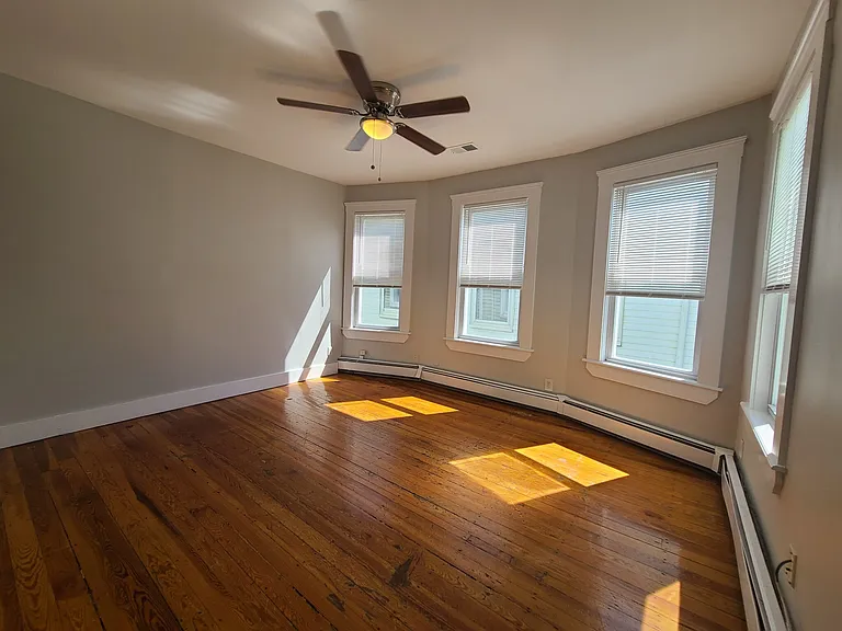 347 W 4th St #3 — Photo 11