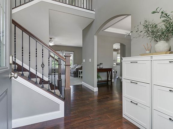 3rd image of 1805 Loblolly Dr