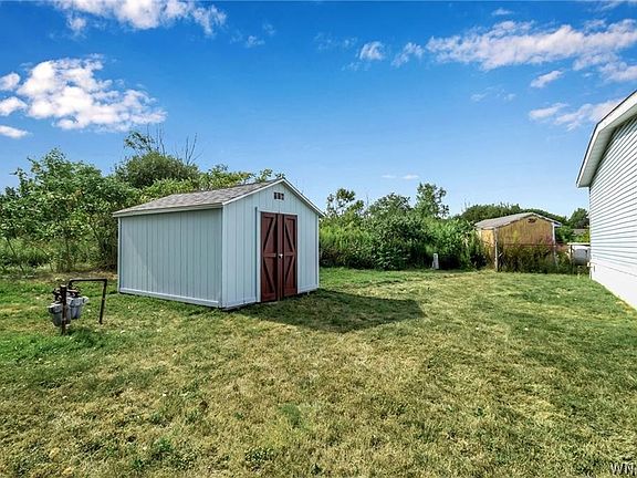 5th image of 1227 Parkwood Dr