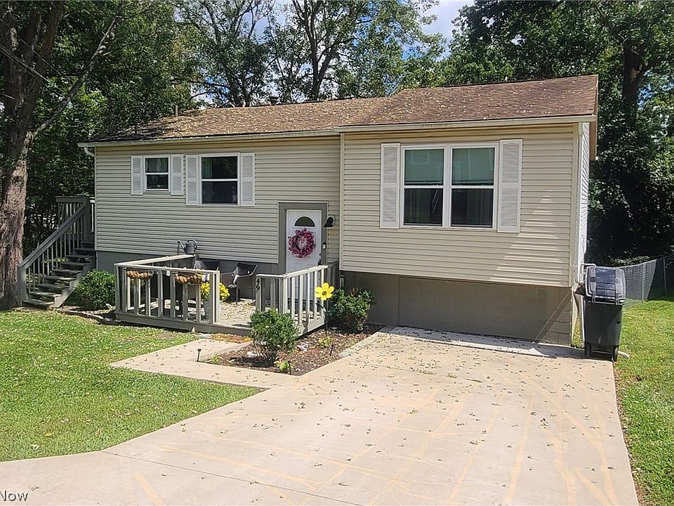 1st image of 49 Colonel Phelps Dr