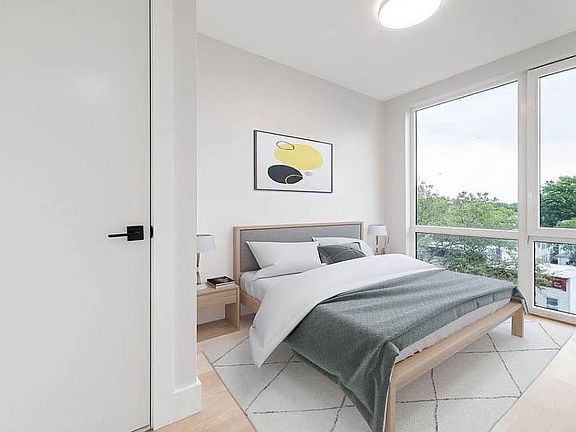 3rd image of 945 Carroll St #6