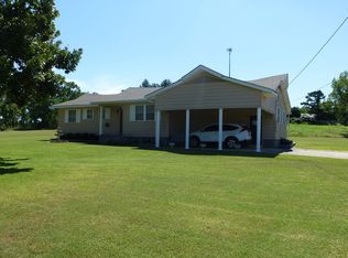 808 N 8th St, Quinton, OK 74561
