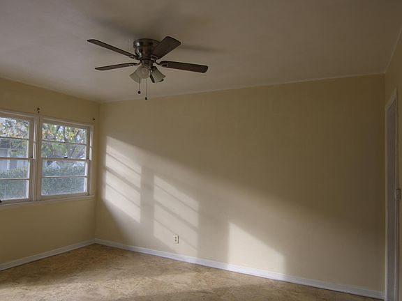 2nd image of 1011 E Garfield Ave APT 3