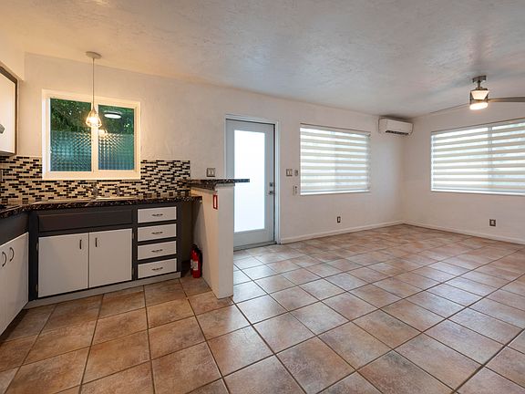 5th image of 1528 NE 33rd St #1