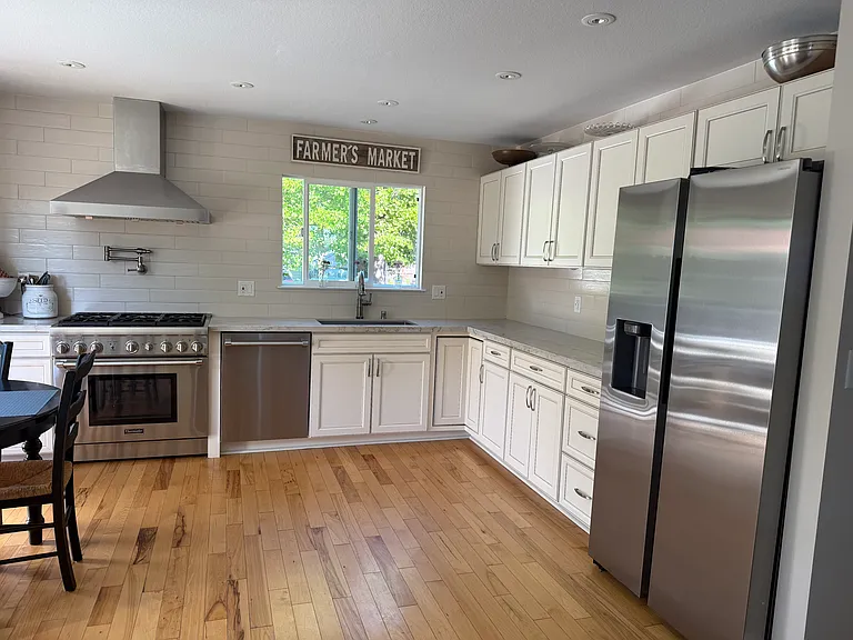 1903 Eversley Pl — Photo 3