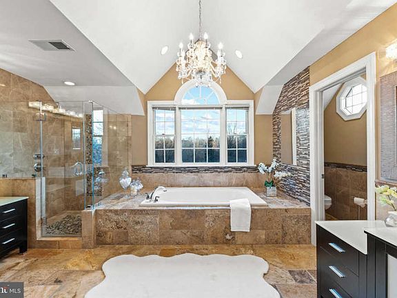 4th image of 10800 Piney Pond Dr