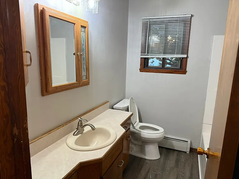 Bathroom 1 upstairs