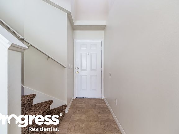 2nd image of 2112 Stone Abbey Blvd