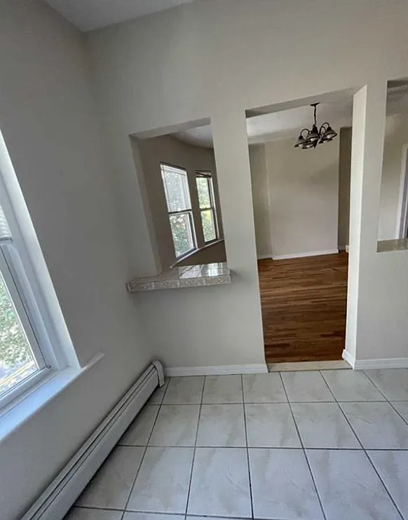 1 bed, 800 sqft, $2,200 — Photo 3
