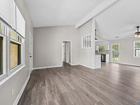 4th image of 1501 Westview Dr NW