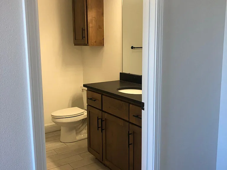 313 Oak Ave — Photo 5