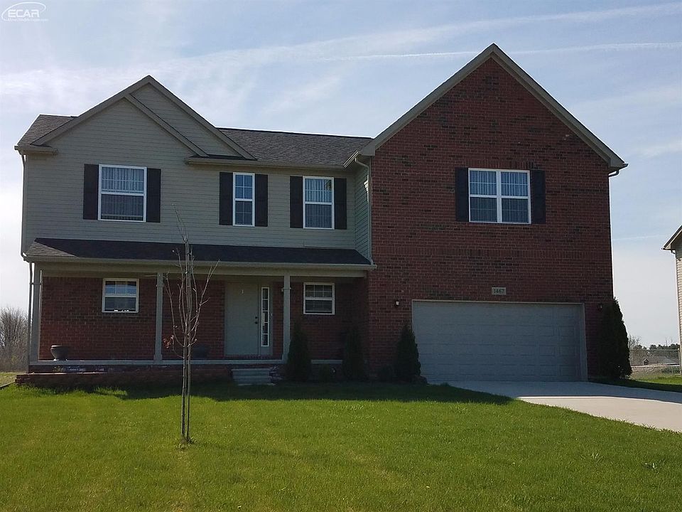 1st image of 1467 Woodlake Ln