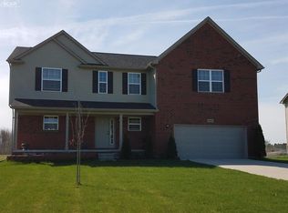 1467 Woodlake Ln, Grand Blanc, MI 48439