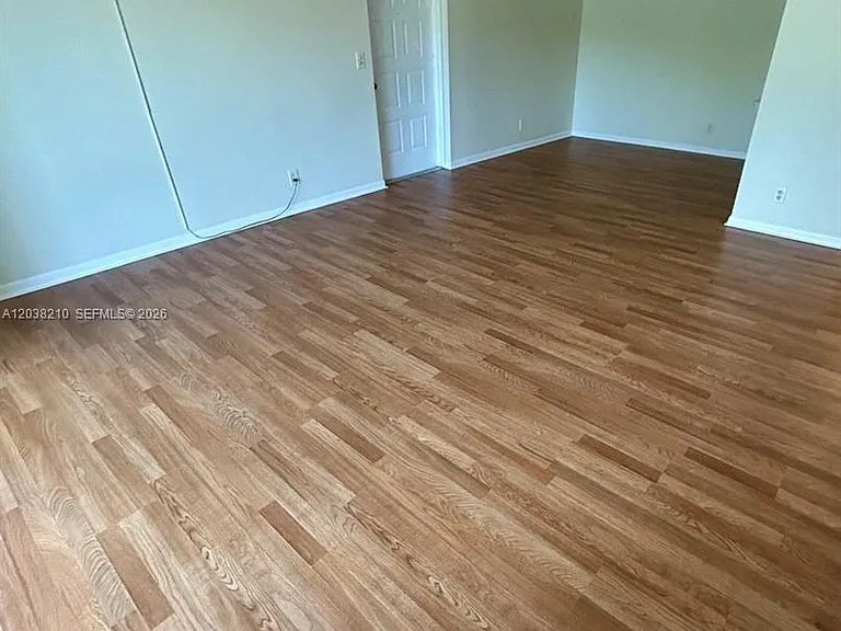 1113 Green Pine Blvd #H2 — Photo 3