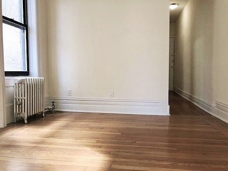 2nd image of 119 Washington Pl APT 20