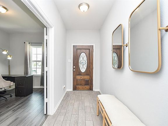 4th image of 527 Barren Oak Lane