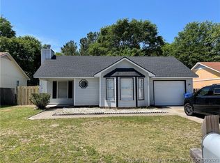 1665 Veanna Dr, Fayetteville, NC 28301