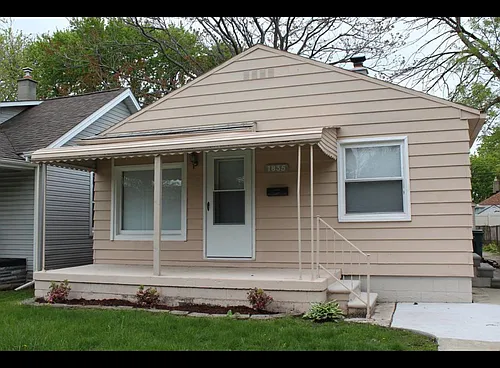 1835 Hanover St Photo 1
