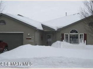 1705 Carriage Home Dr, Austin, MN 55912