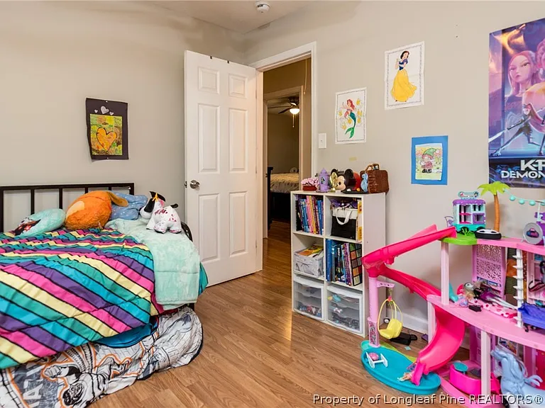 413 Langdon St — Photo 13