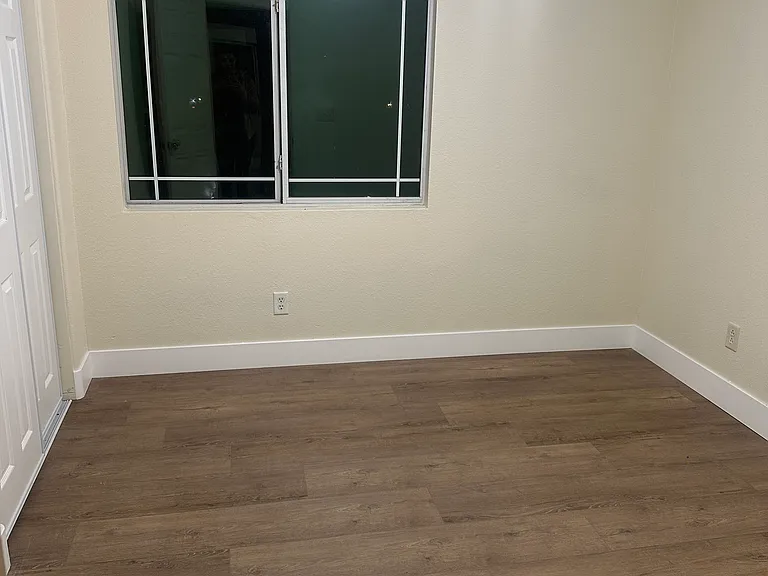 5274 Starter Ave — Photo 4