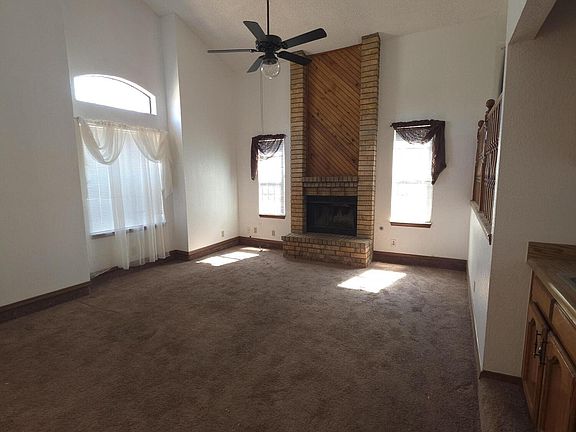 3rd image of 11836 Sierra Azul Dr