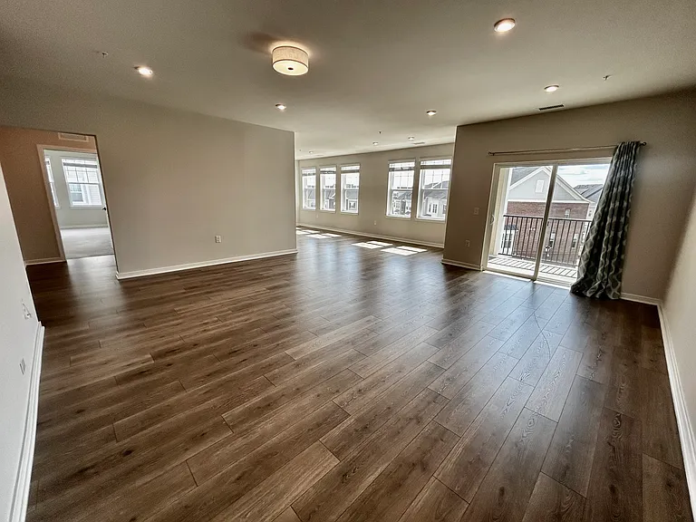 700 Mount Airy Ter NE #301 — Photo 5