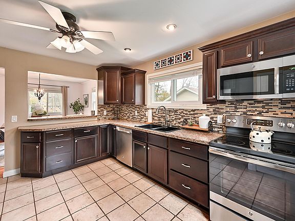 5th image of 12615 W Meadow Ln