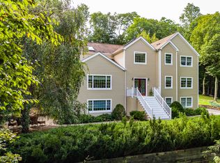 10 Hilltop Cir, Chappaqua, NY 10514