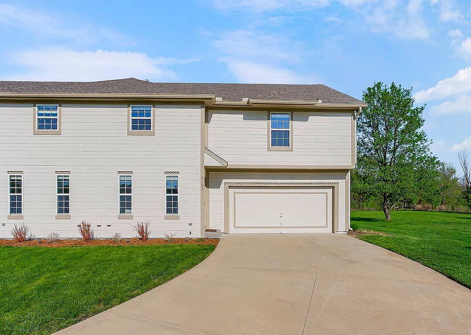 5131 Woodland Dr