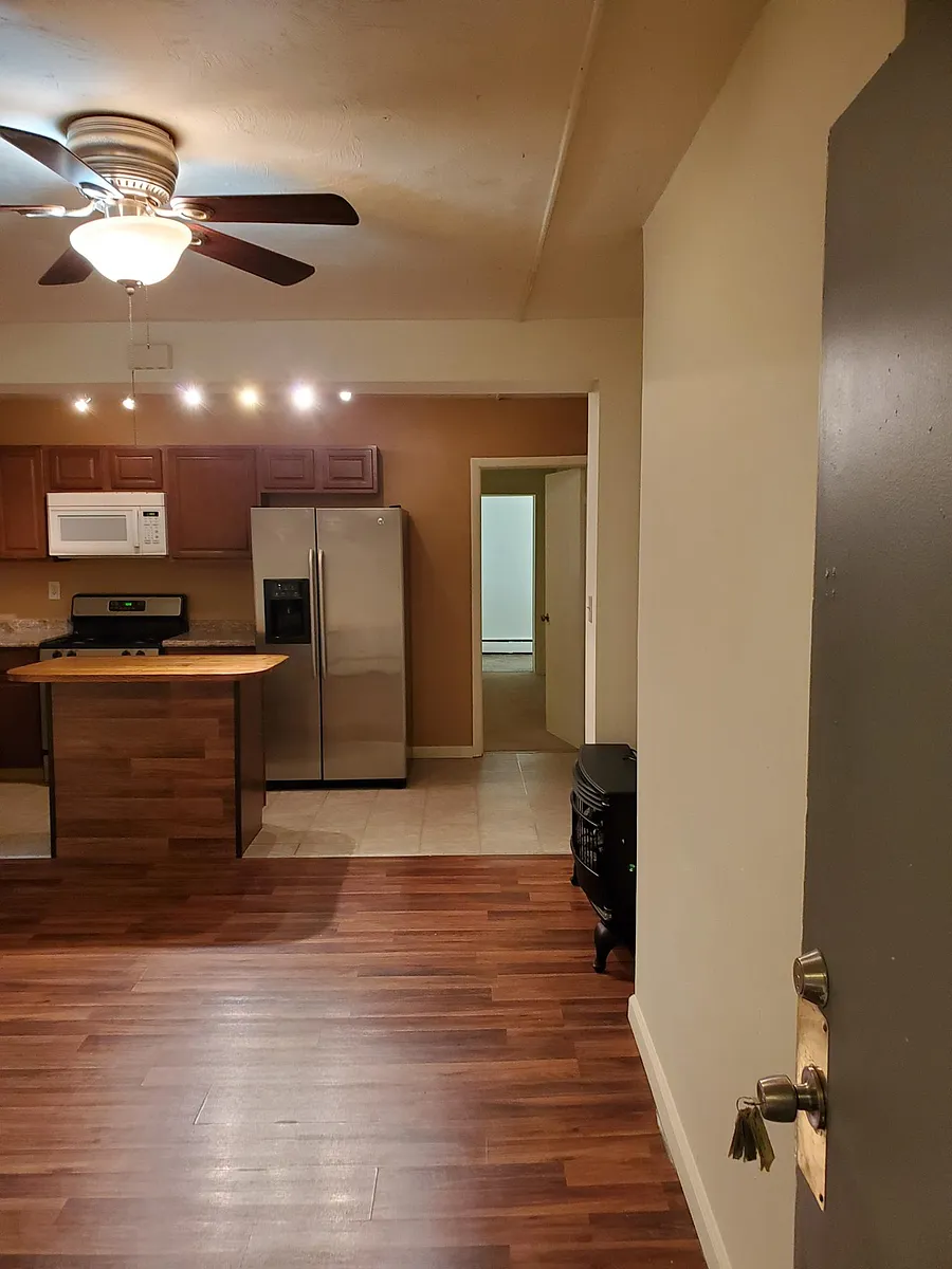 Building Photo - 5708 Stanton Ave #2