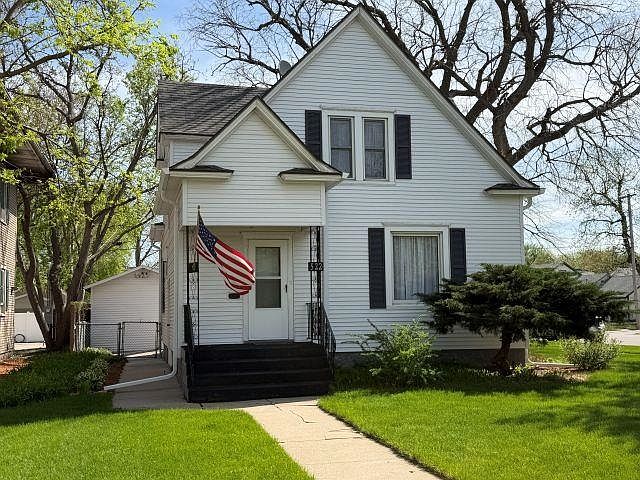 1st image of 522 W 25th St