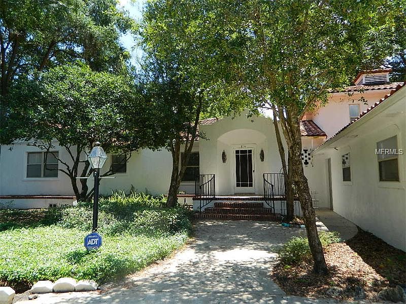 1st image of 816 N Interlachen Ave