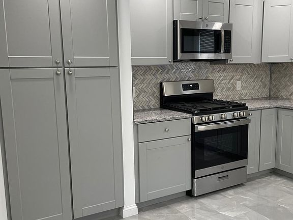 2nd image of 179 Ruskindale Rd #1