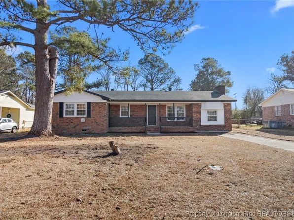 881 Sunbury Dr, Fayetteville, NC 28311