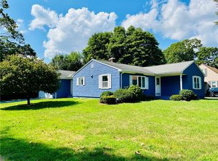 15 Washington Rd, Barrington, RI 02806