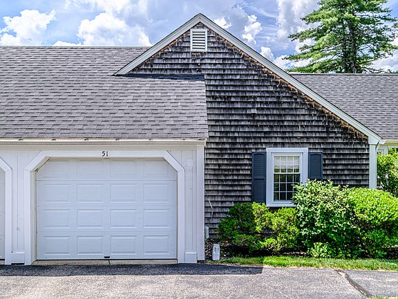 4th image of 51 Colonial Village #51