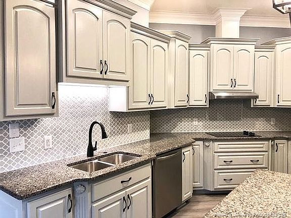 5th image of 4030 Manchester Ln