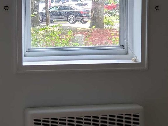 5th image of 2350 Linwood Ave #1D-501D