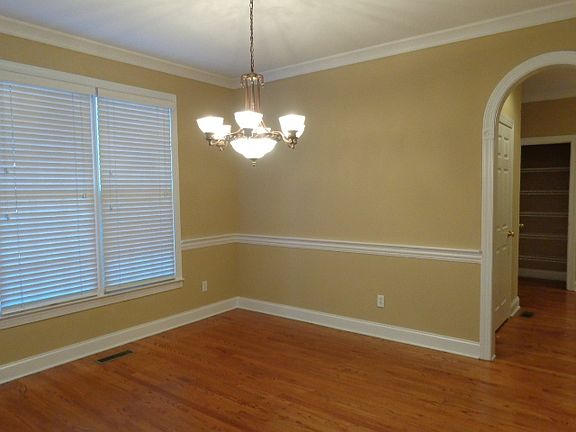 3rd image of 8774 Hollingsfield Dr
