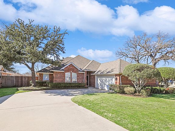 2nd image of 7009 Oak Hills Ct