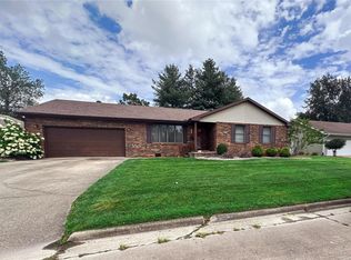 506 Willow Pl, Salem, IL 62881