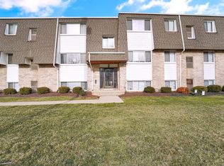 23210 Huron River Dr APT 3, Rockwood, MI 48173