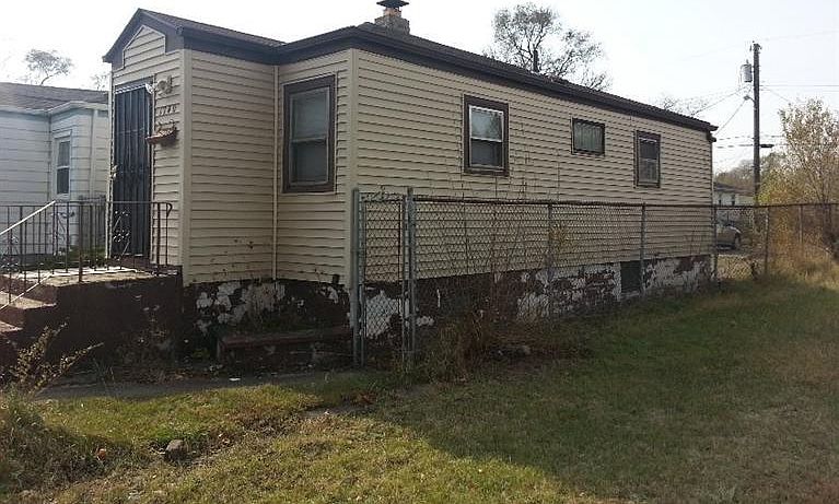 2nd image of 1740 Harrison St