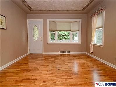 2nd image of 2813 Olive St