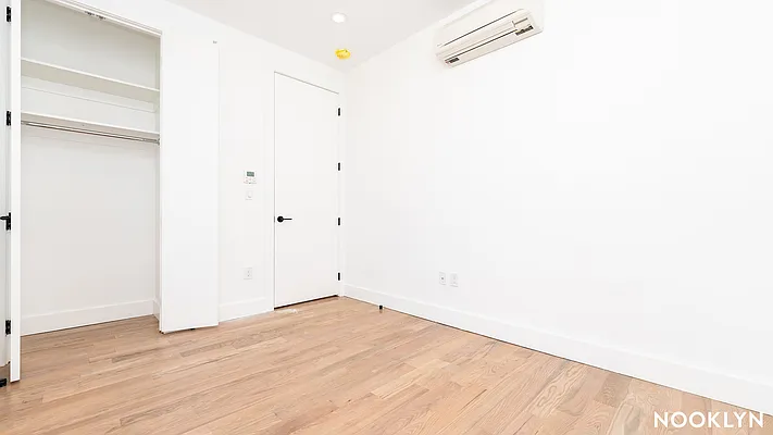 Rented by Nooklyn NYC LLC | media 9