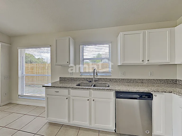 10311 Hunters Haven Blvd — Photo 4